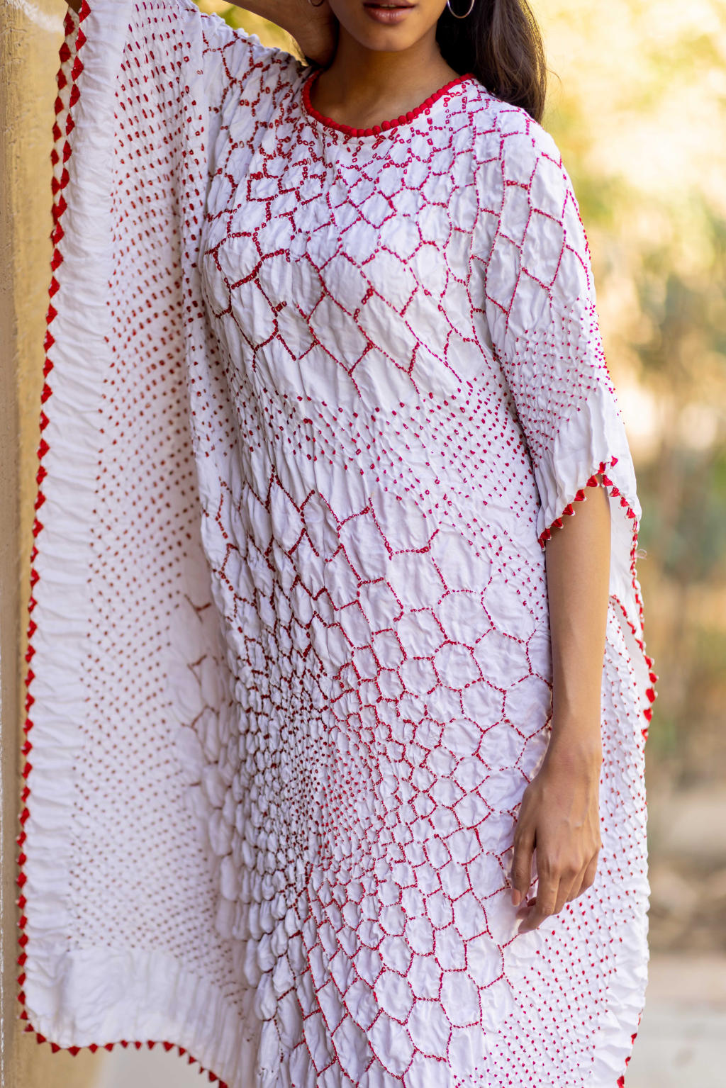 Three Flowers Kaftan-White