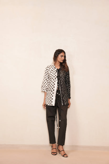 PEBBLES BW TIE SHIRT