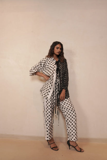PEBBLES BW TIE SHIRT