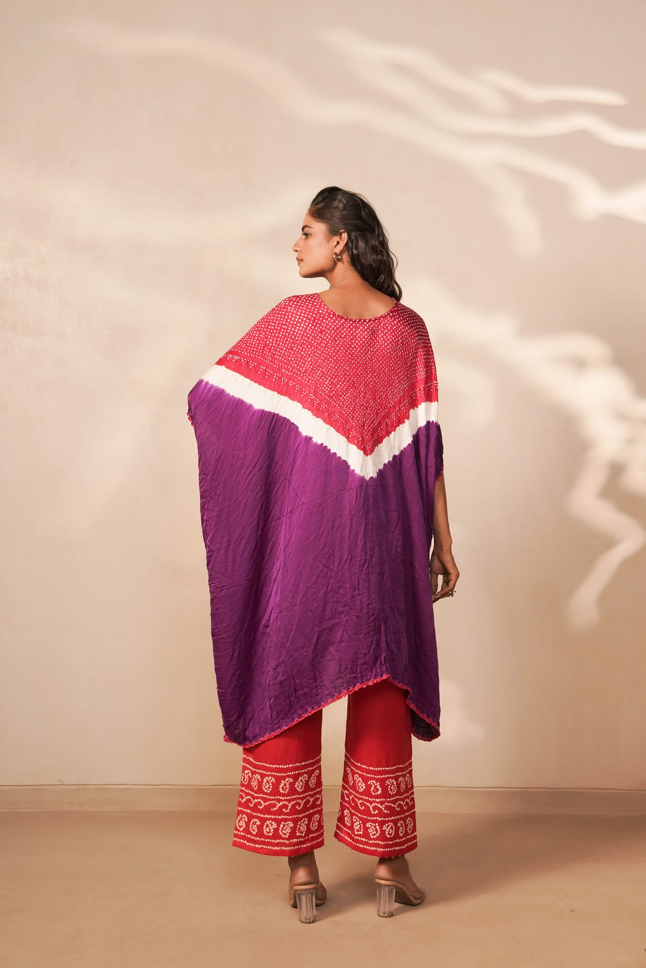 V BH KAFTAN WITH BANDHANI PANTS