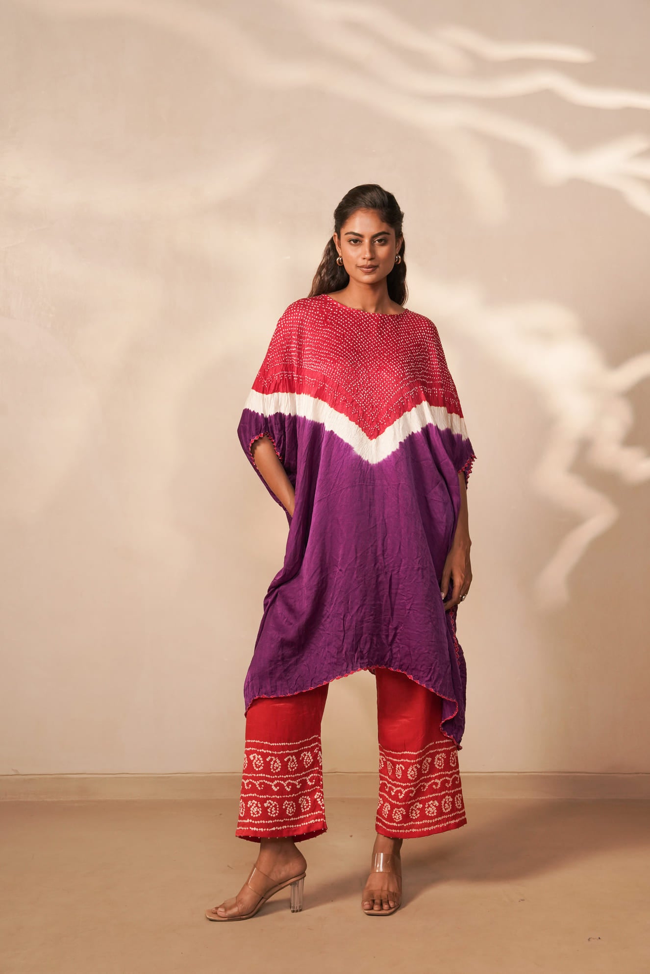 V BH KAFTAN WITH BANDHANI PANTS